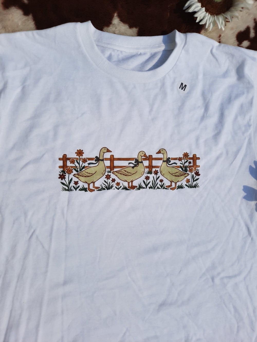 80s Inspired White Short-Sleeve Tee with Goose Graphic - Picture 2 of 6